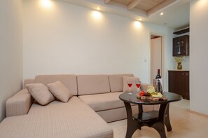 Superior Suite | Private kitchen | Fridge, coffee/tea maker, electric kettle - Aeolis Boutique Hotel (Naxos)