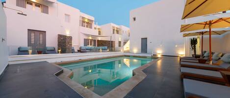 Outdoor pool, open 8:00 AM to 8:00 PM, sun loungers