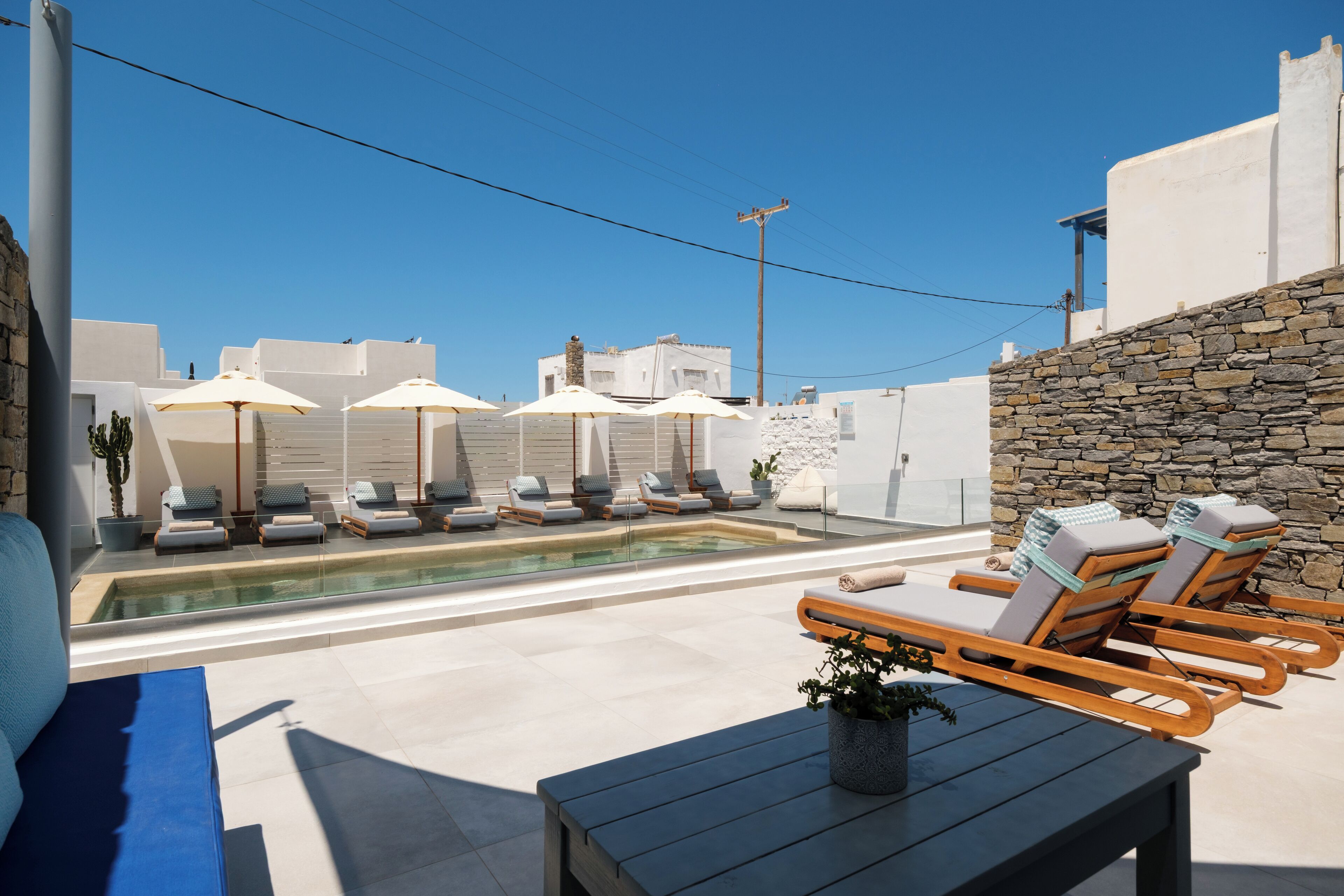 Superior studio suite | Luxe beddengoed, pillowtop-bedden, een minibar, een kluis op de kamer