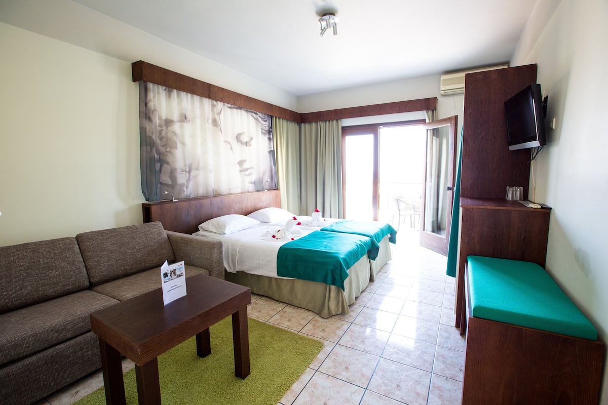 Superior Quadruple Room, Balcony, Sea View | Cribs (free), rollaway beds (surcharge)
