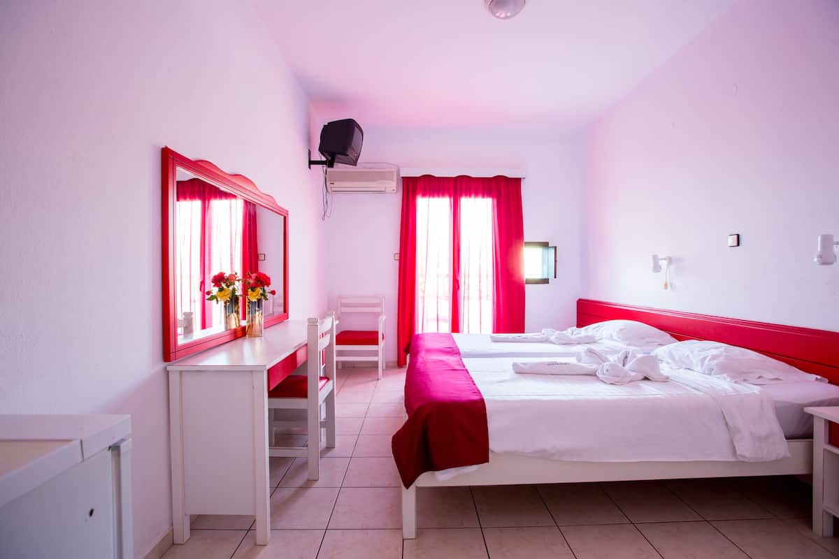 Doppelzimmer, Balkon, Meerblick | Kostenlose Babybetten, Zustellbetten