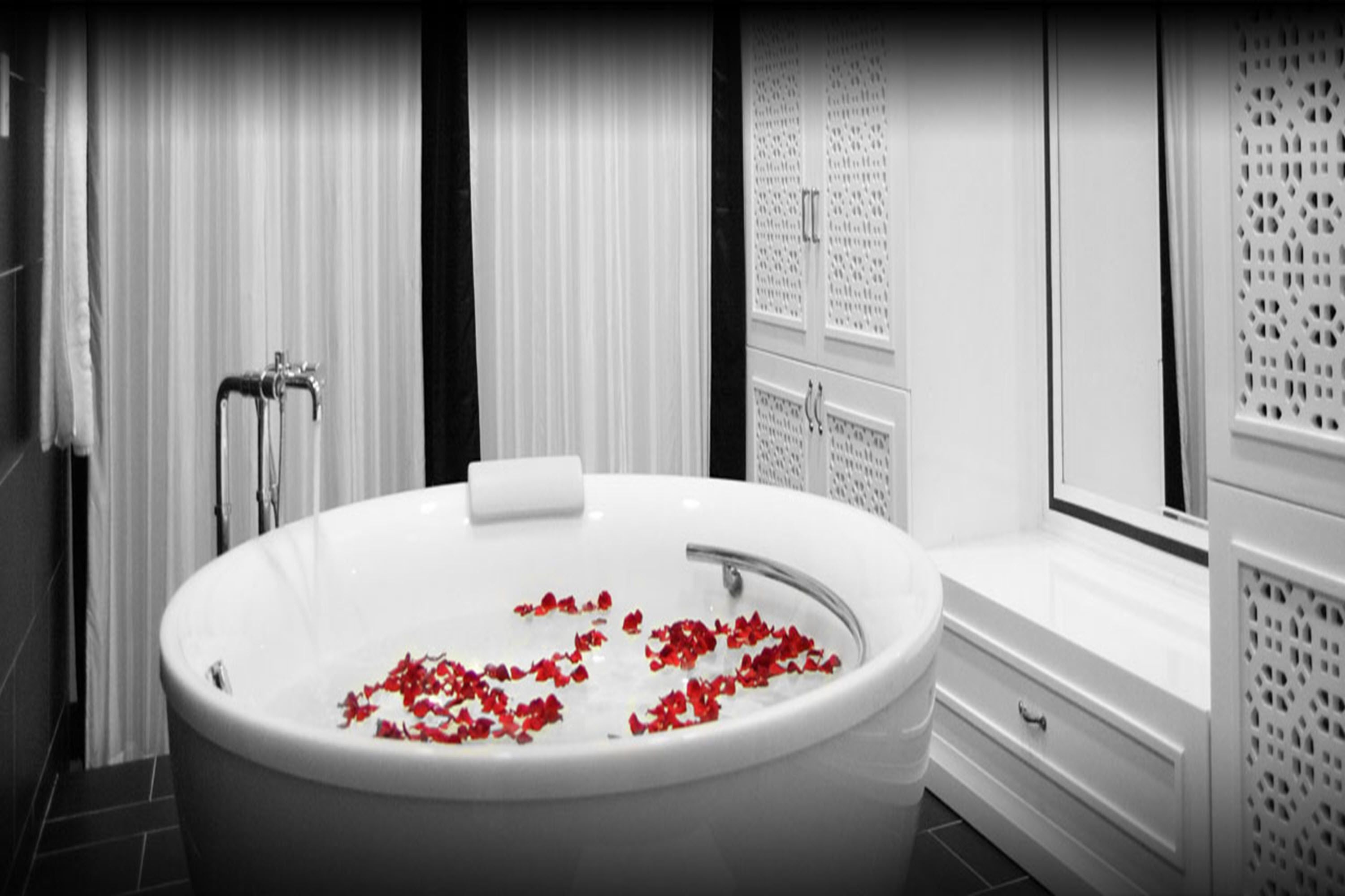 rainfall showerhead, free toiletries, hair dryer, bathrobes