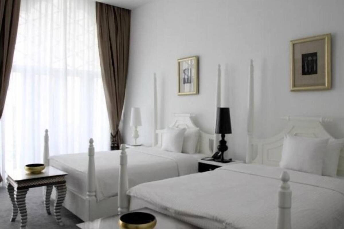 In-room safe, desk, iron/ironing board, free WiFi