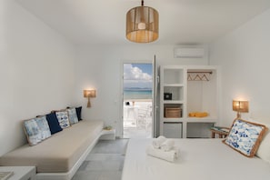 Tremannsrom – standard, balkong, sjøutsikt (1st floor) | Sengetøy av topp kvalitet, safe på rommet og blendingsgardiner