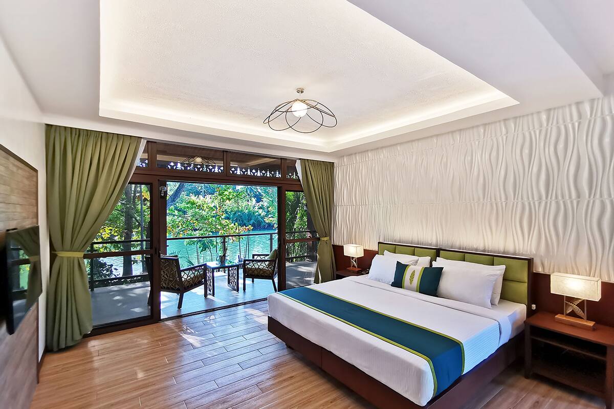 Premier Room, River View