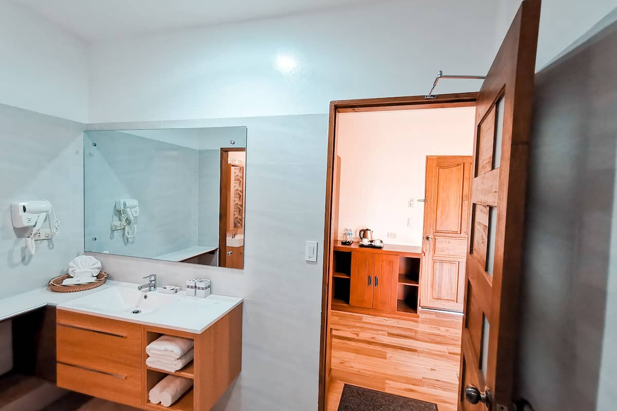 premier room, hill view | bathroom | free toiletries, hair dryer, slippers, bidet