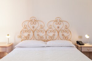 Classic Double Room, 1 Double Bed | Minibar, in-room safe, free WiFi, bed sheets - Piccolo Pevero (Arzachena)