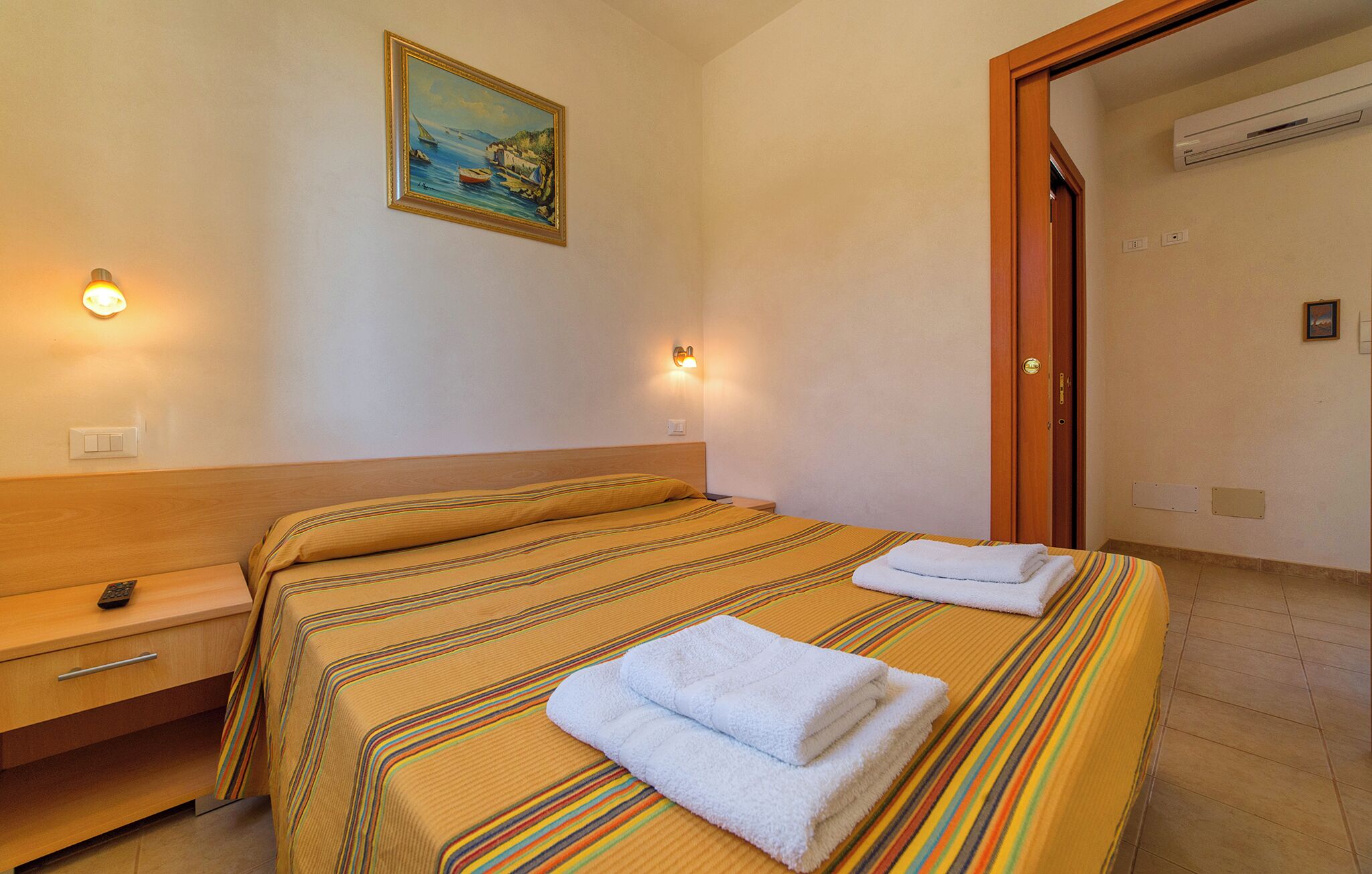 Apartment | 2 bedrooms, premium bedding, down duvets, memory-foam beds