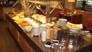 Desayuno bufé gratuito y diario