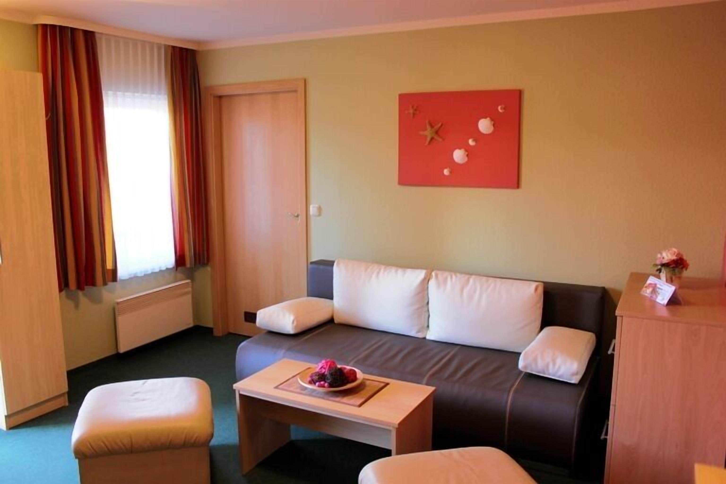 Standard-Bungalow, Terrasse | Wohnzimmer