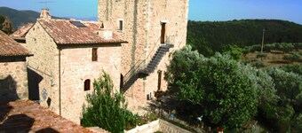 Castello di Cisterna