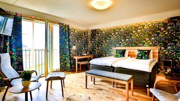 Caja de seguridad en la habitaciĂłn y decoraciĂłn personalizada