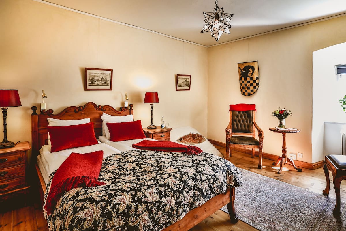 Zimmersafe, individuell dekoriert, individuell eingerichtet