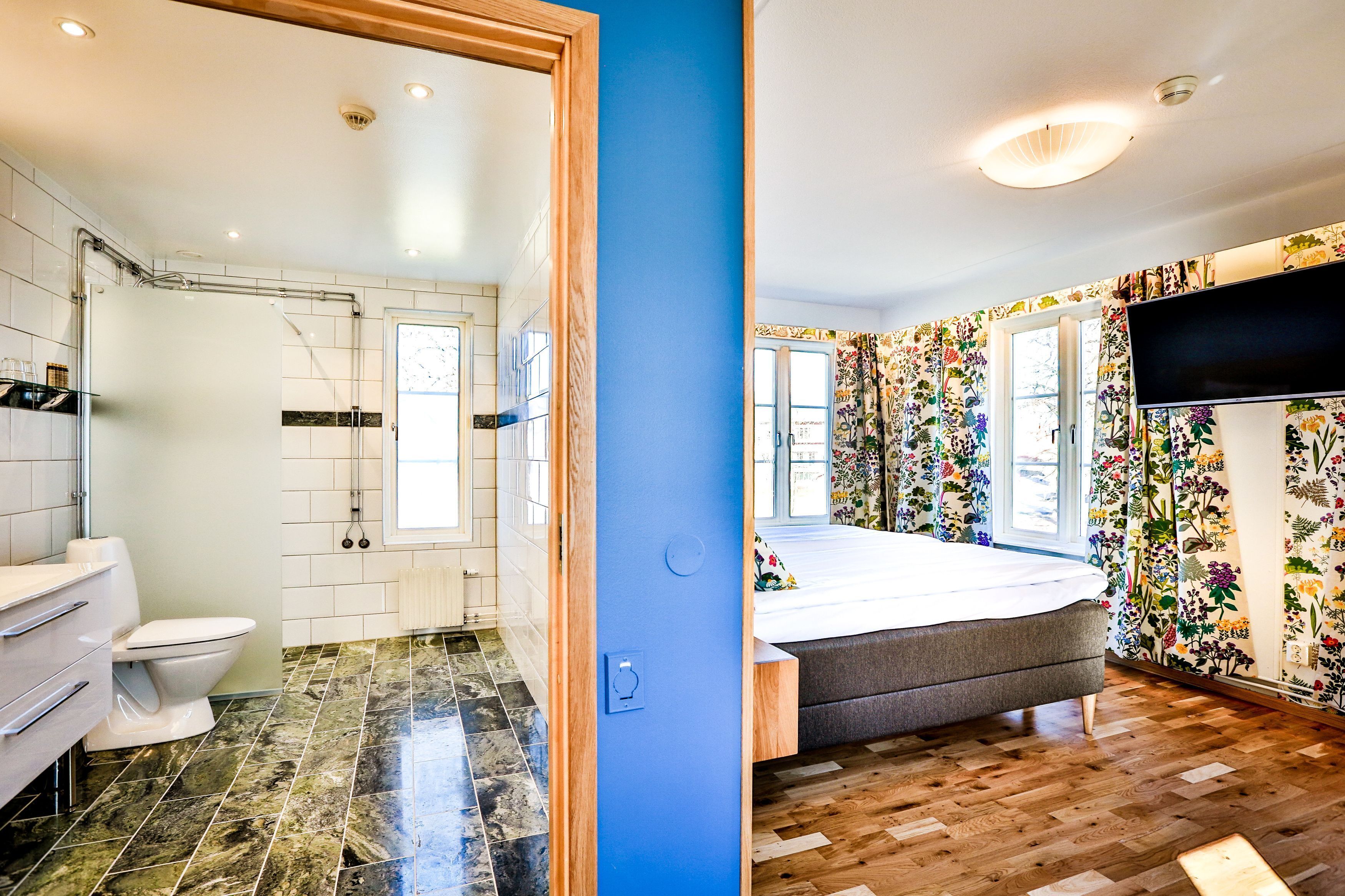 In-room safe, individually decorated, individually furnished, desk