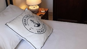 Premium bedding, rollaway beds (surcharge), WiFi (free) - Hotel Armonia (Genoa)