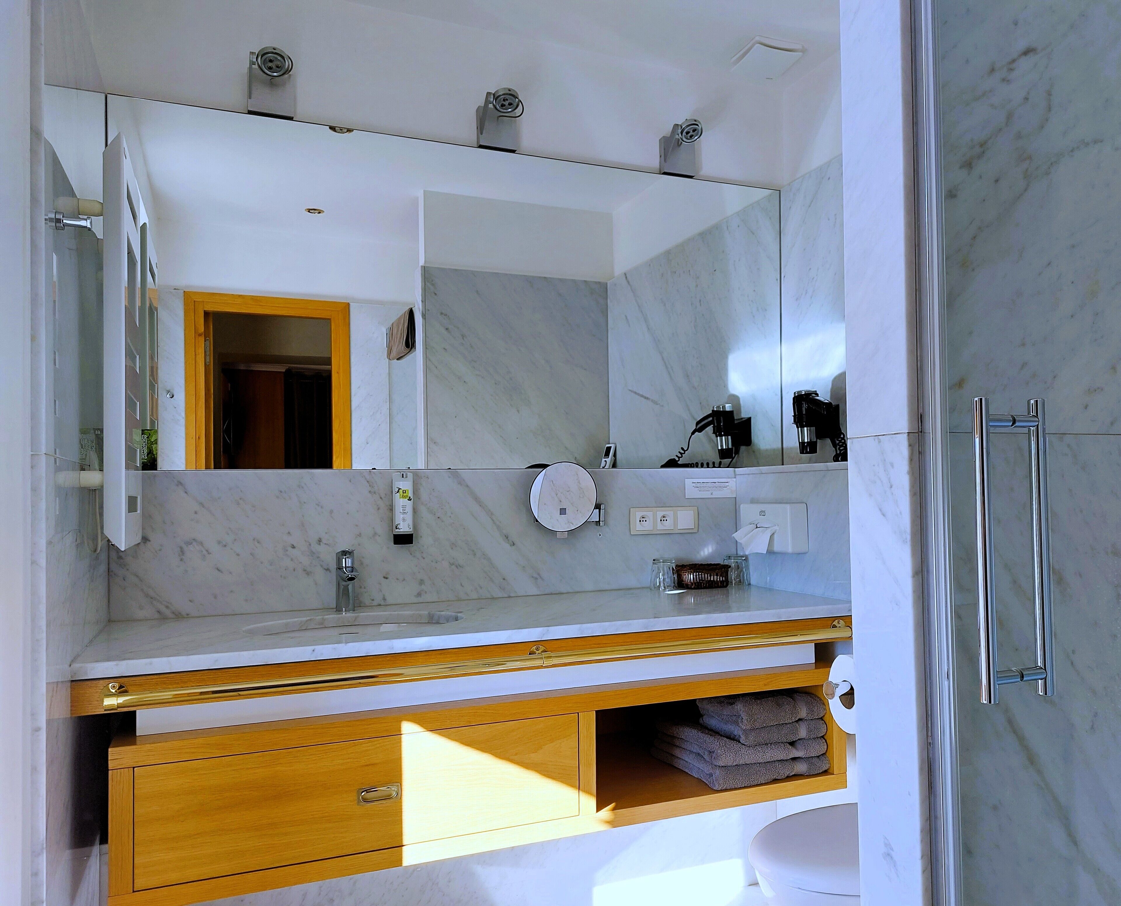 family quadruple room | bathroom | free toiletries, hair dryer, towels