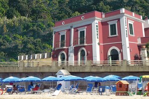 Private beach nearby, sun-loungers, beach umbrellas, windsurfing - Albergo Residence Villa a Mare (Rodi Garganico)