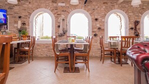 Frühstück, Mittagessen und Abendessen