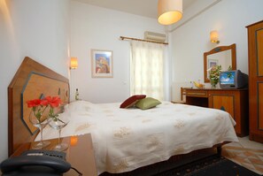 Safe på rommet, barnesenger, wi-fi (inkludert) og sengetøy