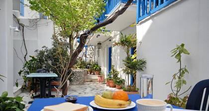 Barbouni Hotel & Studios