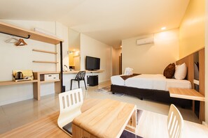 客房內保險箱、書桌、熨斗/熨衣板、免費無線上網