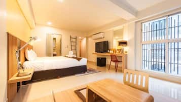 Golden Suite with Balcony | In-room safe, desk, iron/ironing board, free WiFi