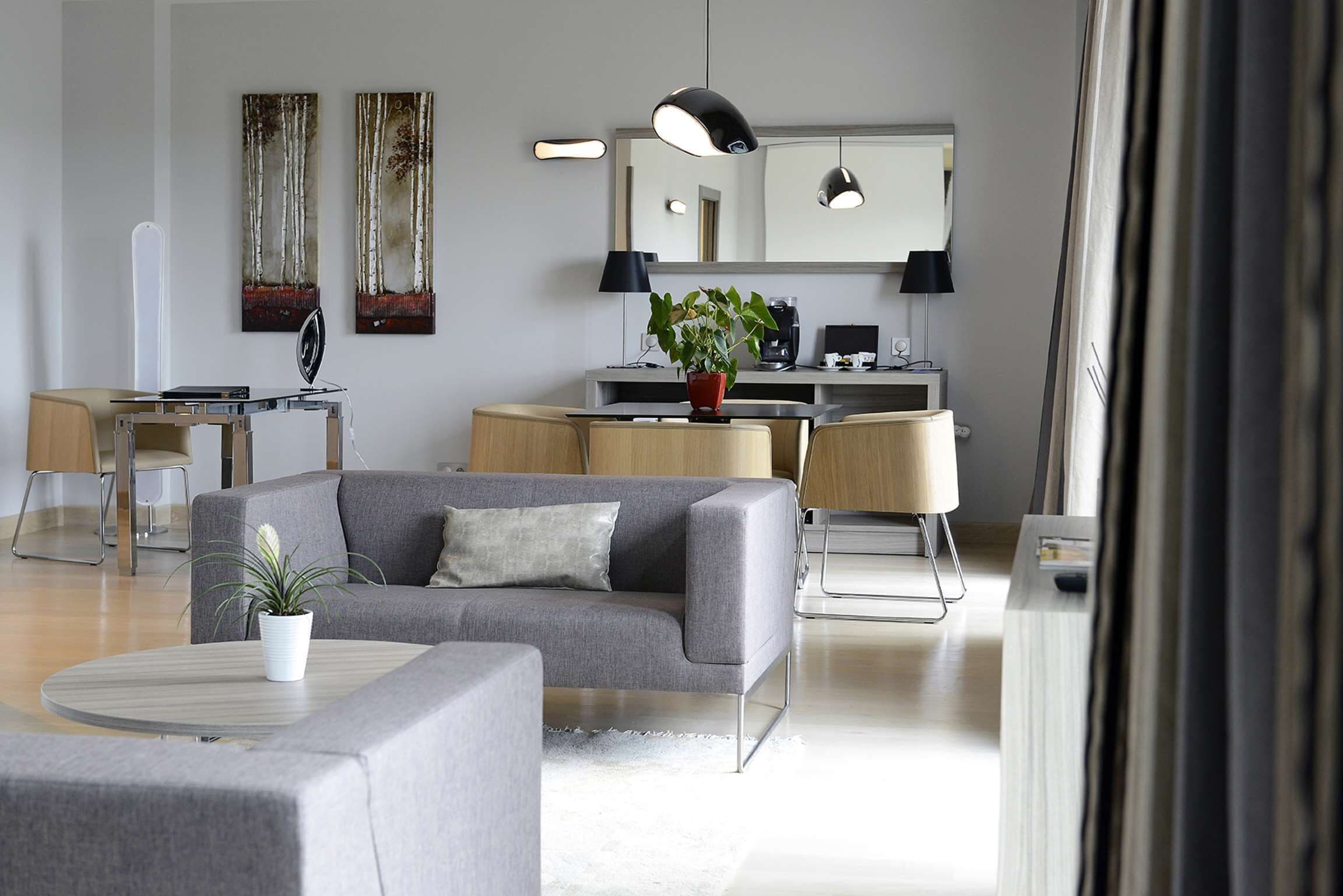 suite with spa access | pillow-top beds, in-room safe, desk, blackout curtains