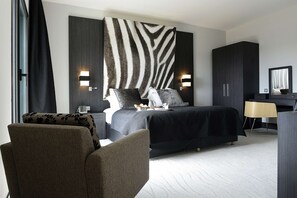 Suite with SPA Access | Pillowtop beds, in-room safe, desk, blackout drapes