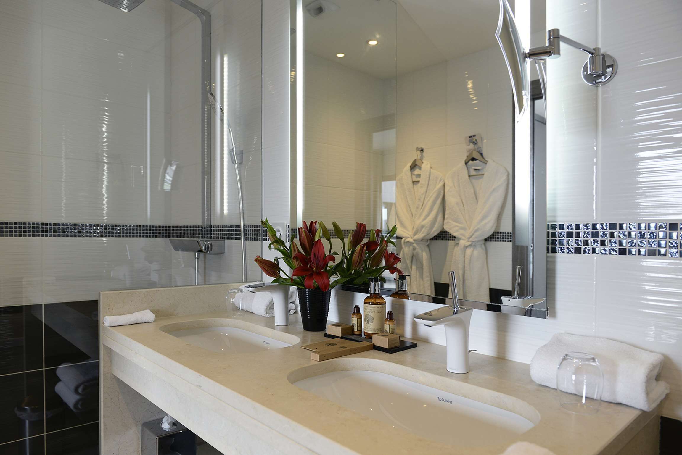 suite with spa access | pillow-top beds, in-room safe, desk, blackout curtains