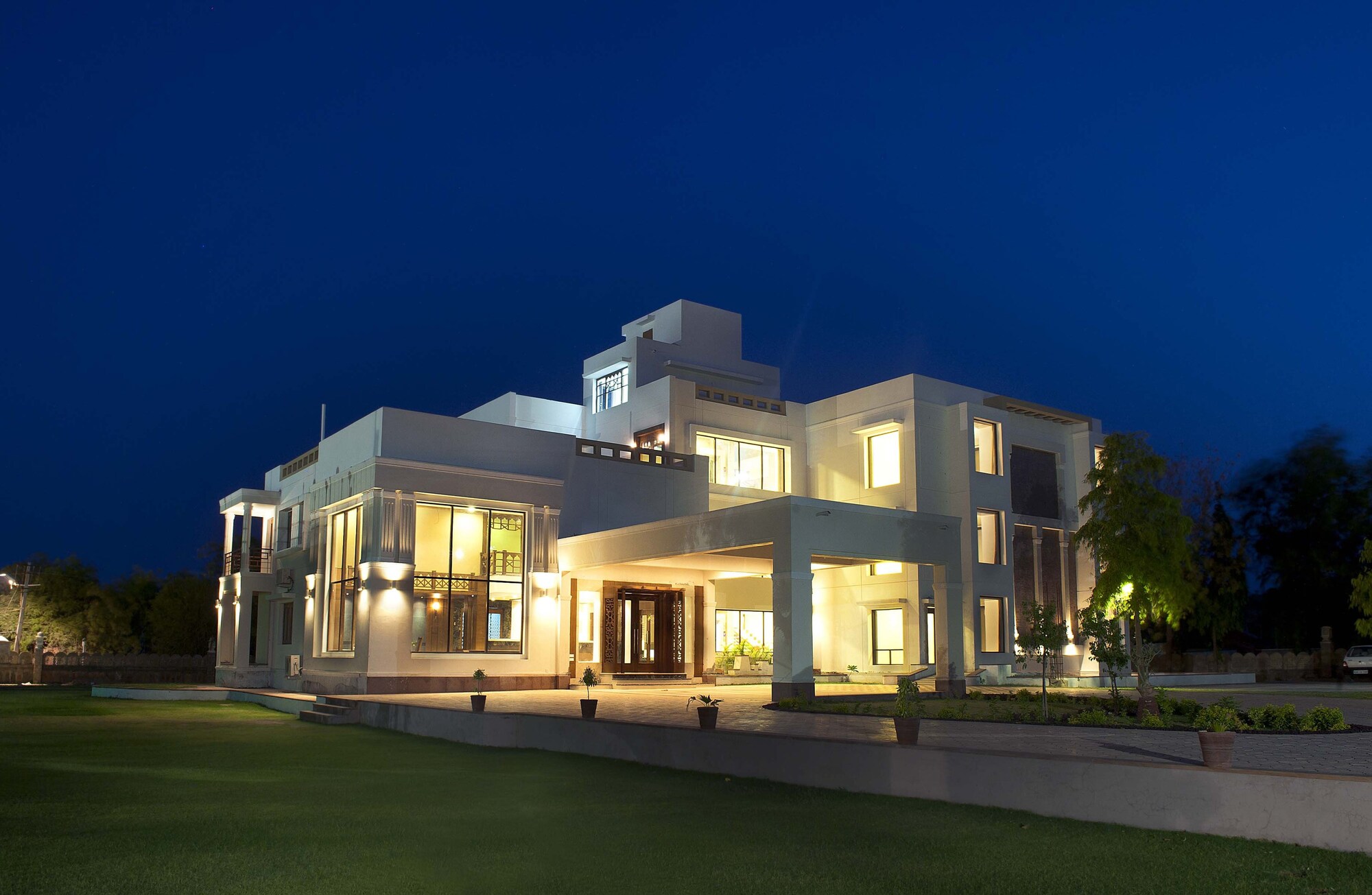 4 Star Hotels