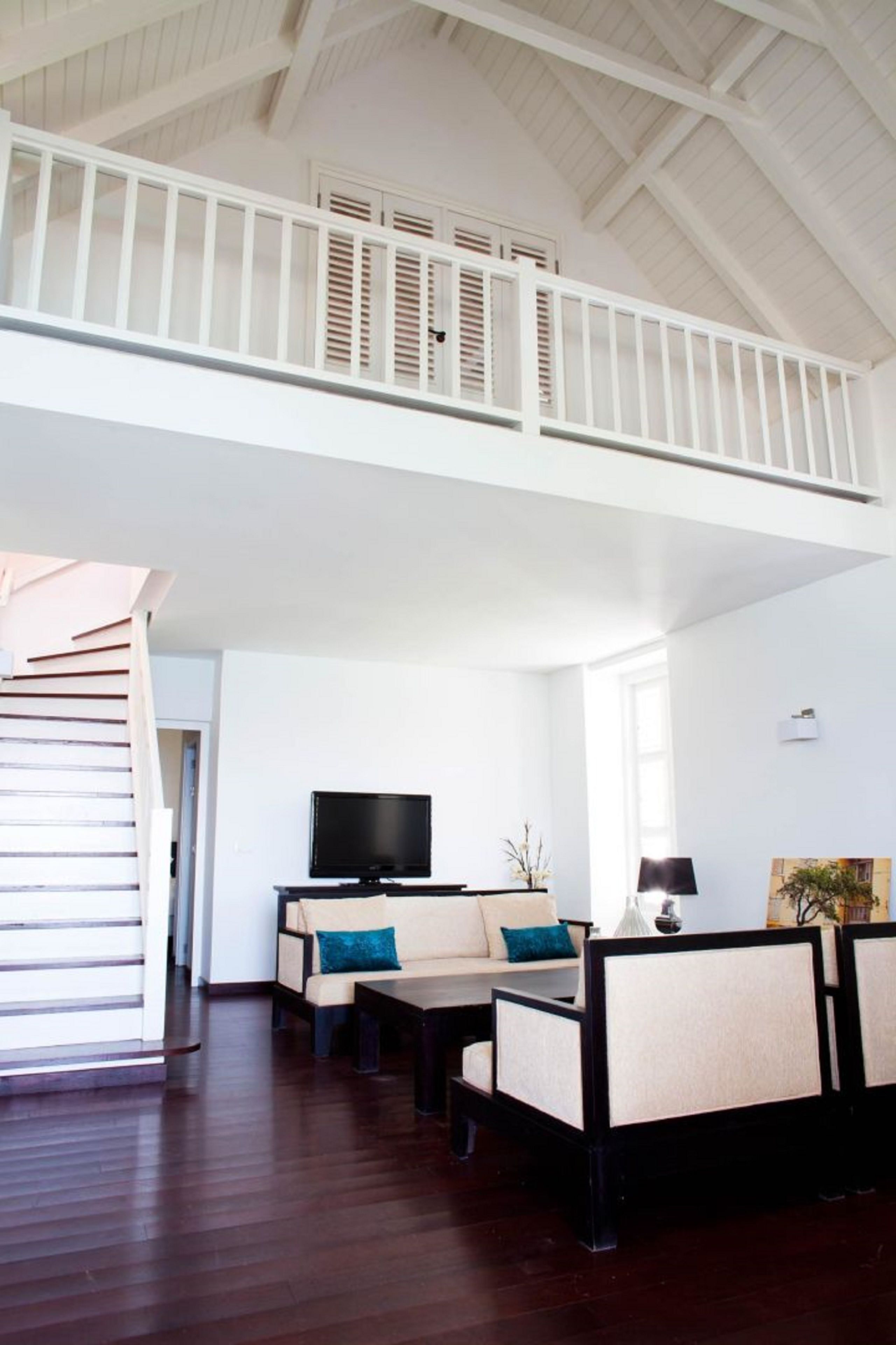 two bedroom apartment ocean view | living room | 50-inch tv with cable channels