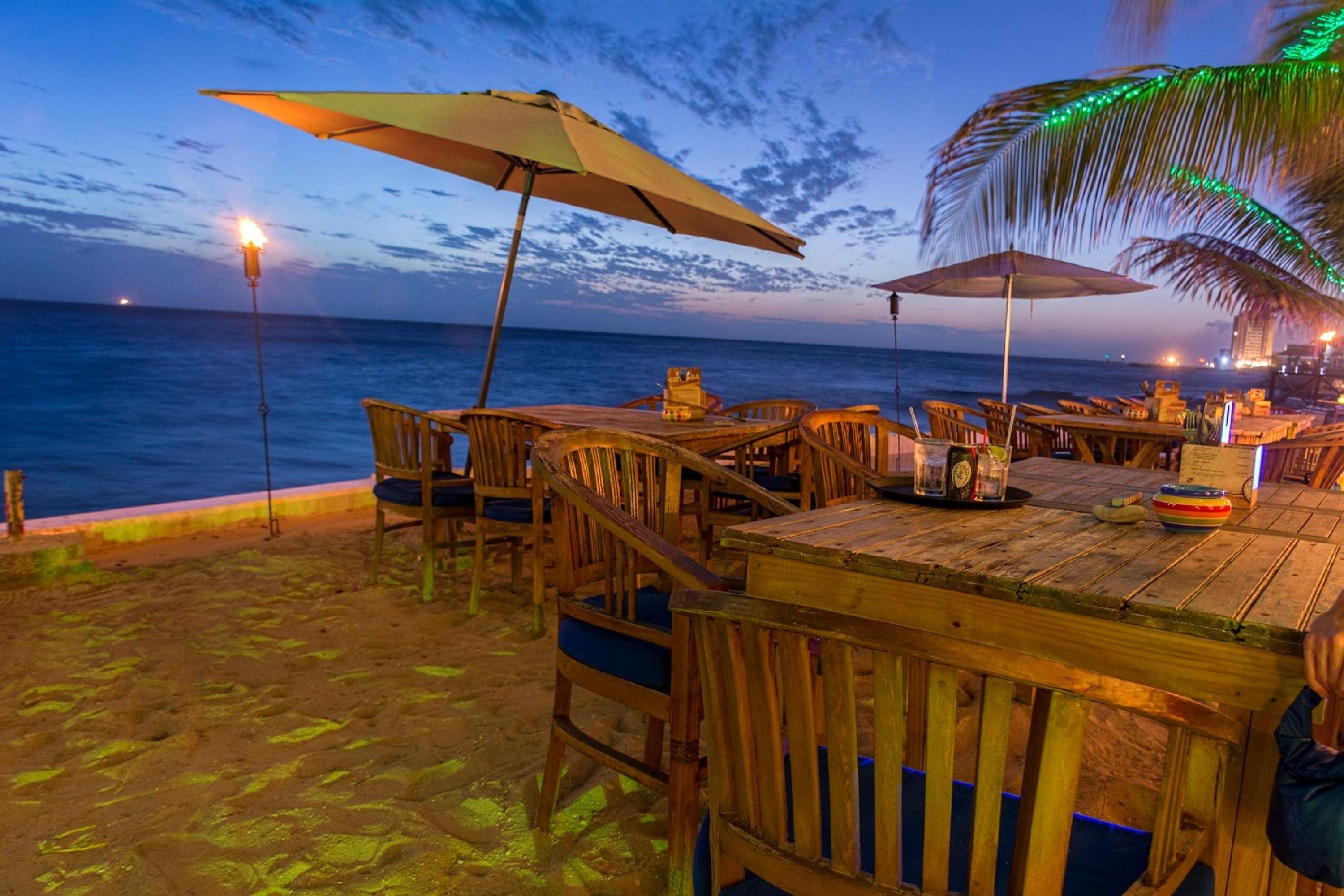 breakfast, lunch, dinner served; sea views