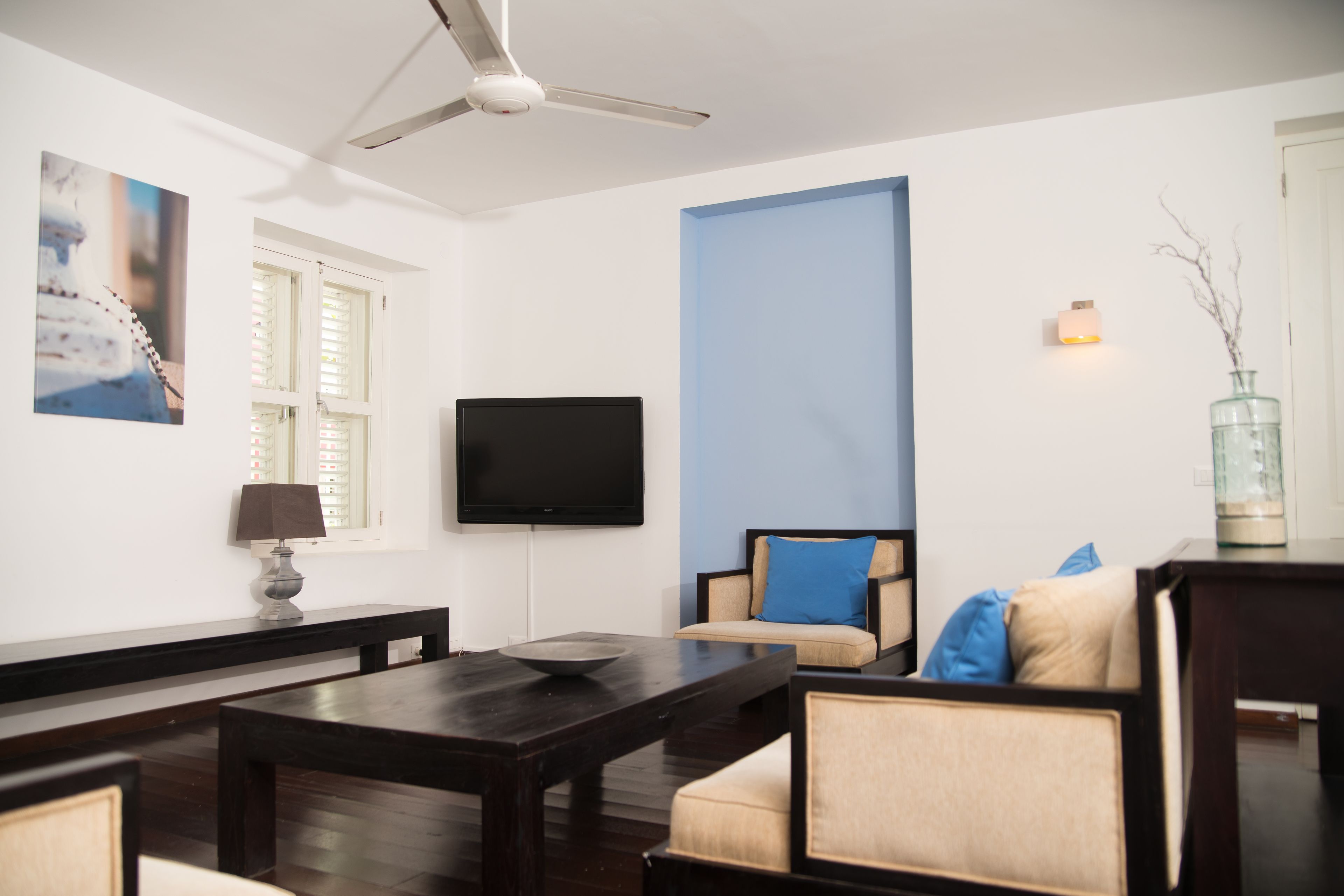 two bedroom apartment ocean view | living room | 50-inch tv with cable channels