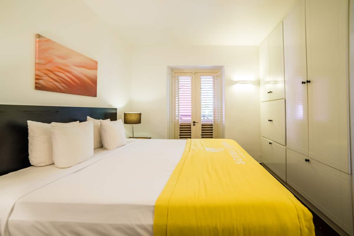 One Bedroom Apartment