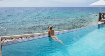 Scuba Lodge & Ocean Suites