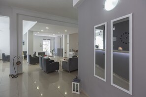 Reception - Hotel Francoise (Syros)