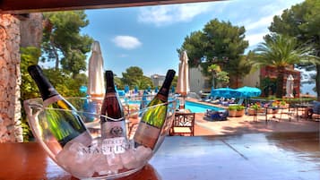 Poolbar