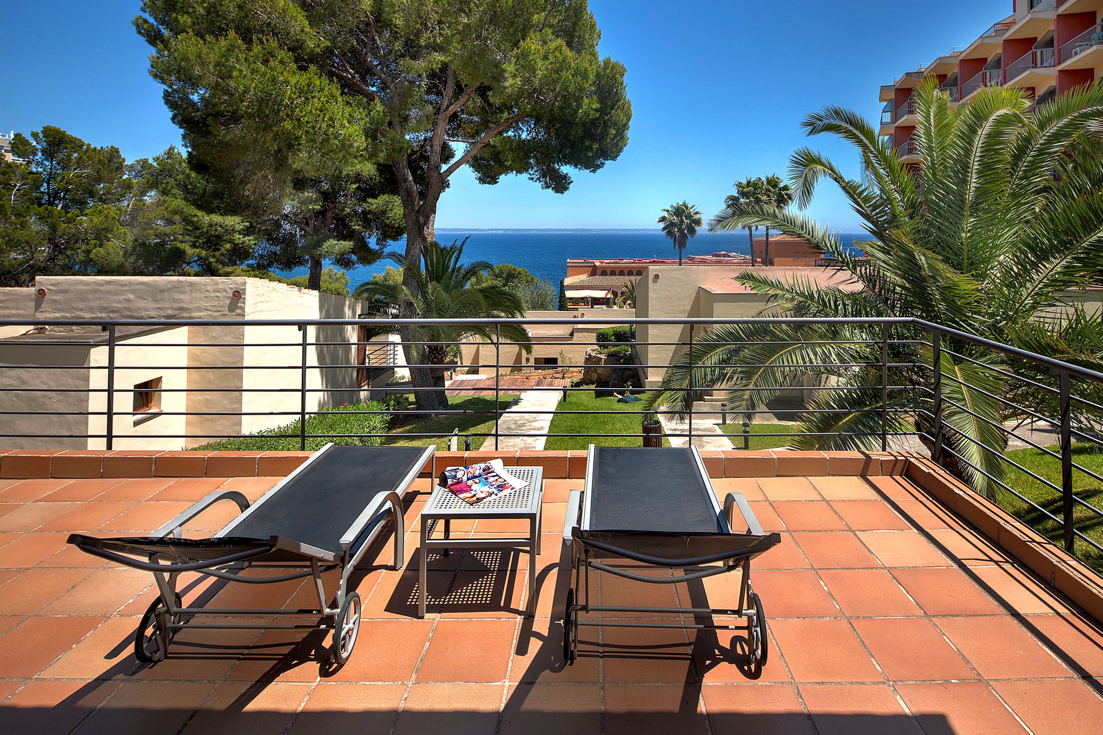 Bungalow with Balcony 2 adults | 露台