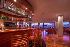 2 bars/lounges, poolside bar - Bonanza Park Hotel by Olivia Hotels Collection (Calvia)