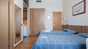 Twin Room, 2 Twin Beds, Kitchenette | In-room safe, individually furnished, desk, blackout drapes