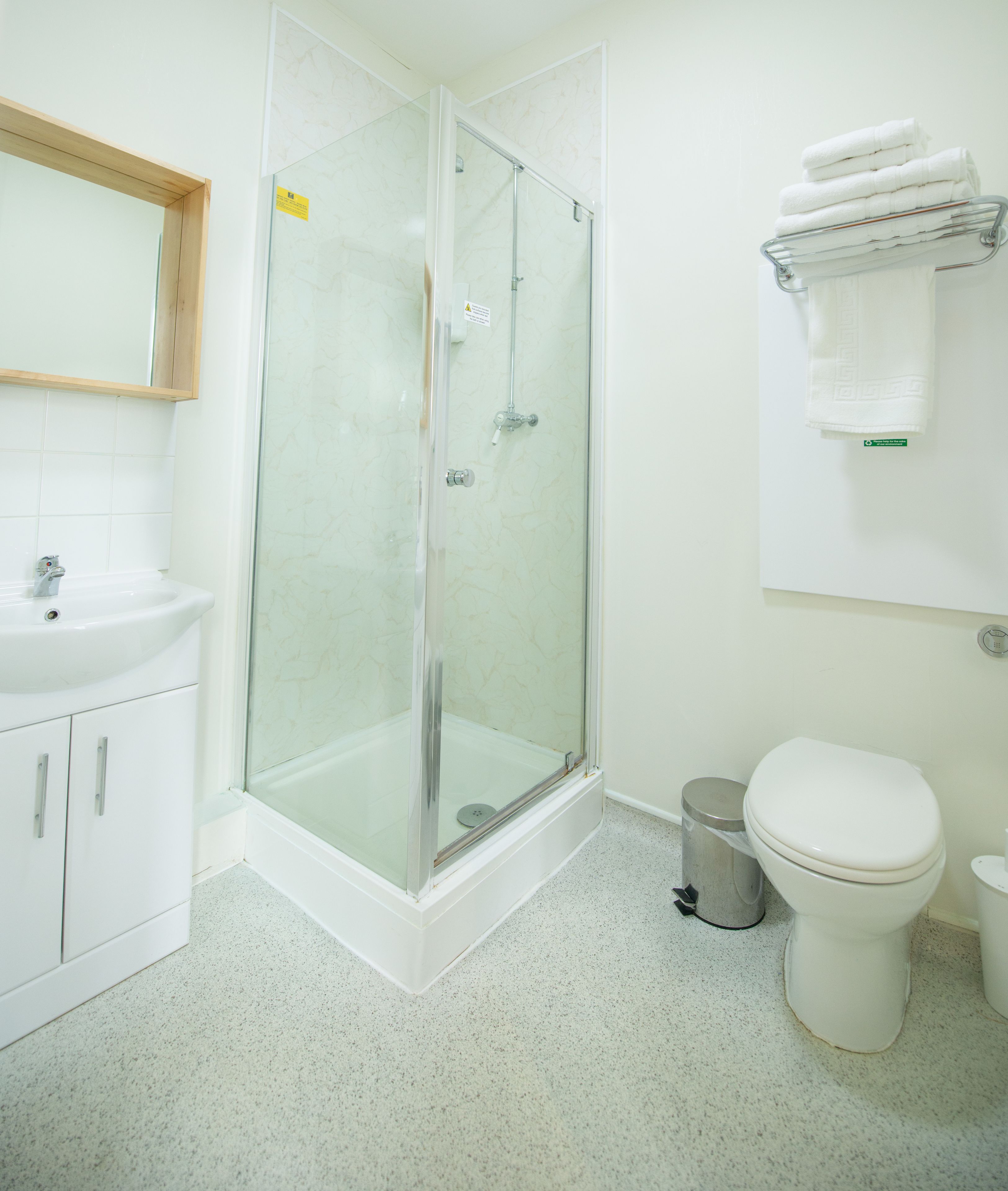 superior room, 1 double bed with sofa bed | bathroom shower