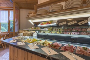 Tägliches inbegriffenes Frühstücksbuffet