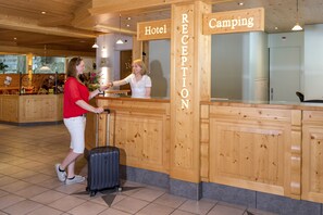Reception - Alpenresort Eienwäldli Engelberg (Engelberg)