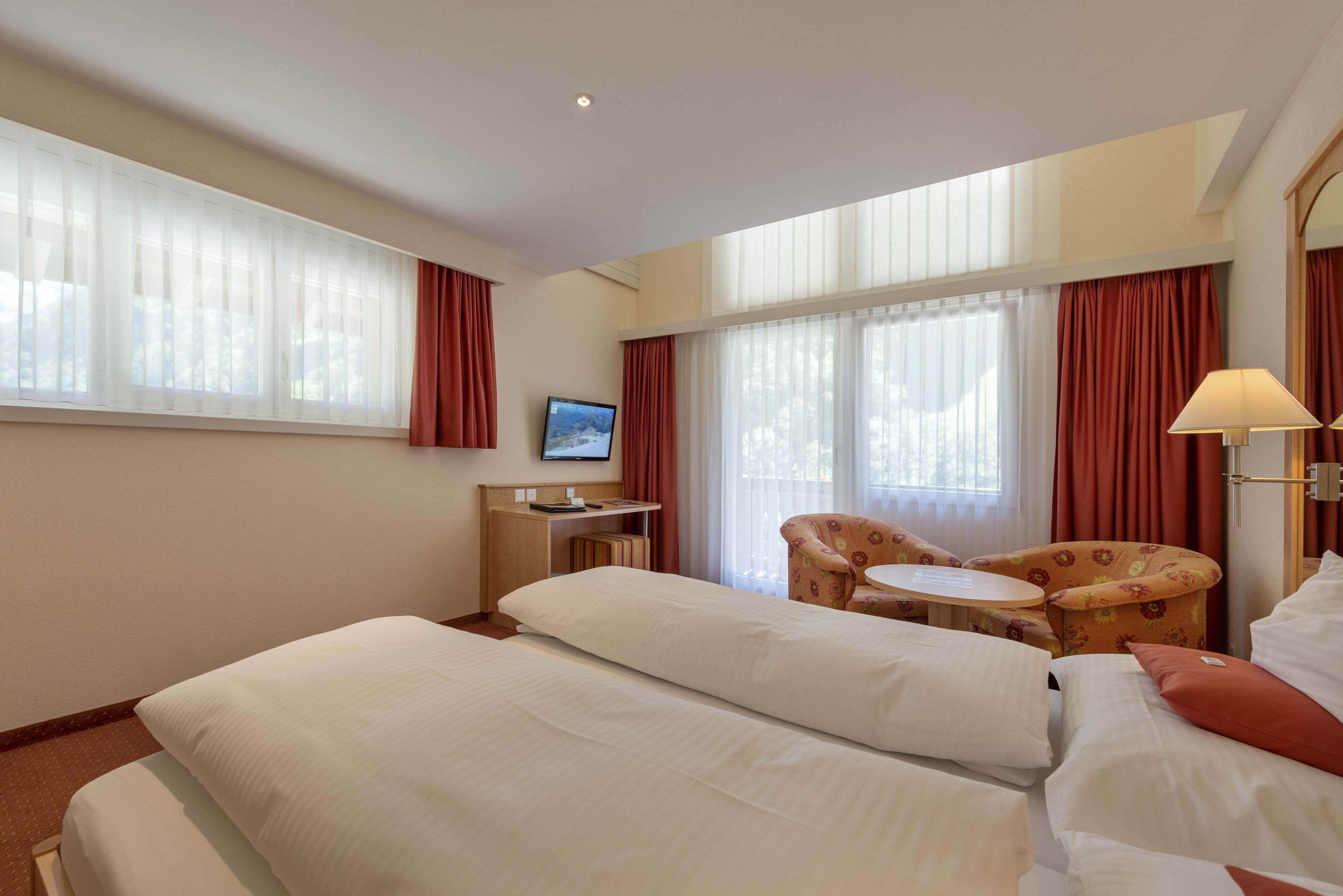 double room | premium bedding, minibar, in-room safe, desk