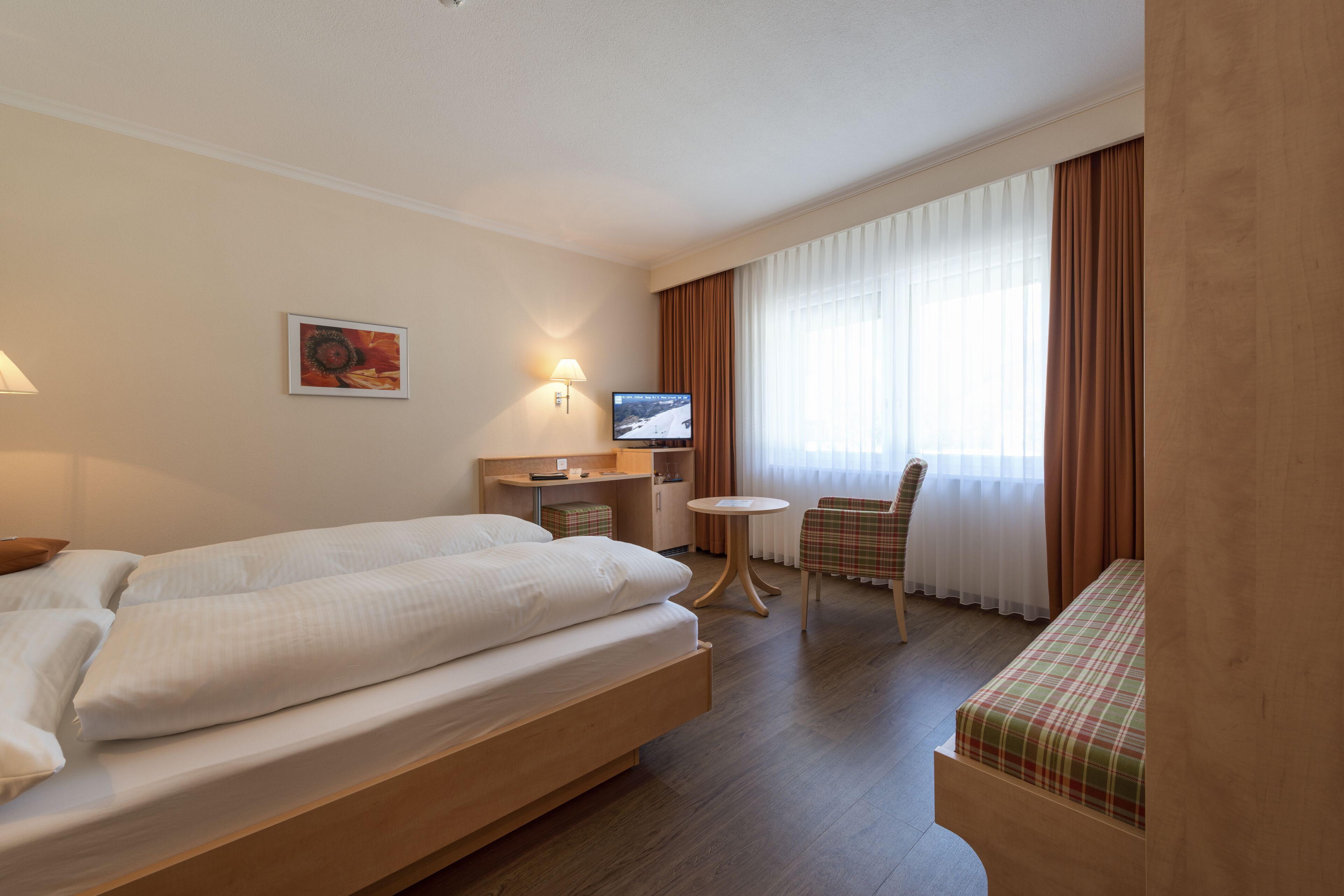 superior double room | premium bedding, minibar, in-room safe, desk