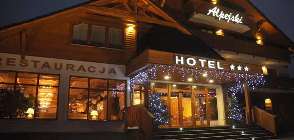 Front of property – evening/night
