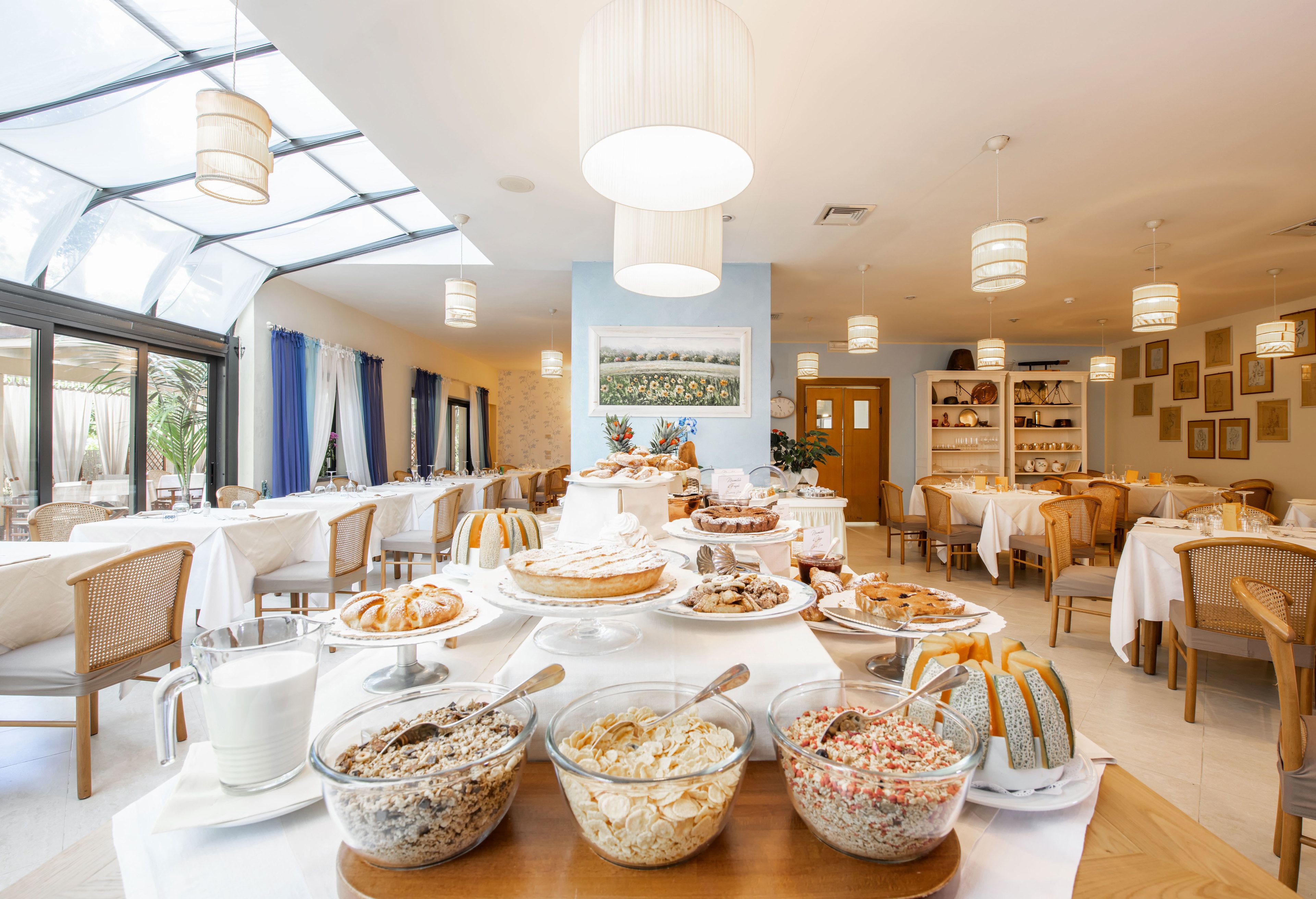 breakfast, lunch, dinner served; garden views