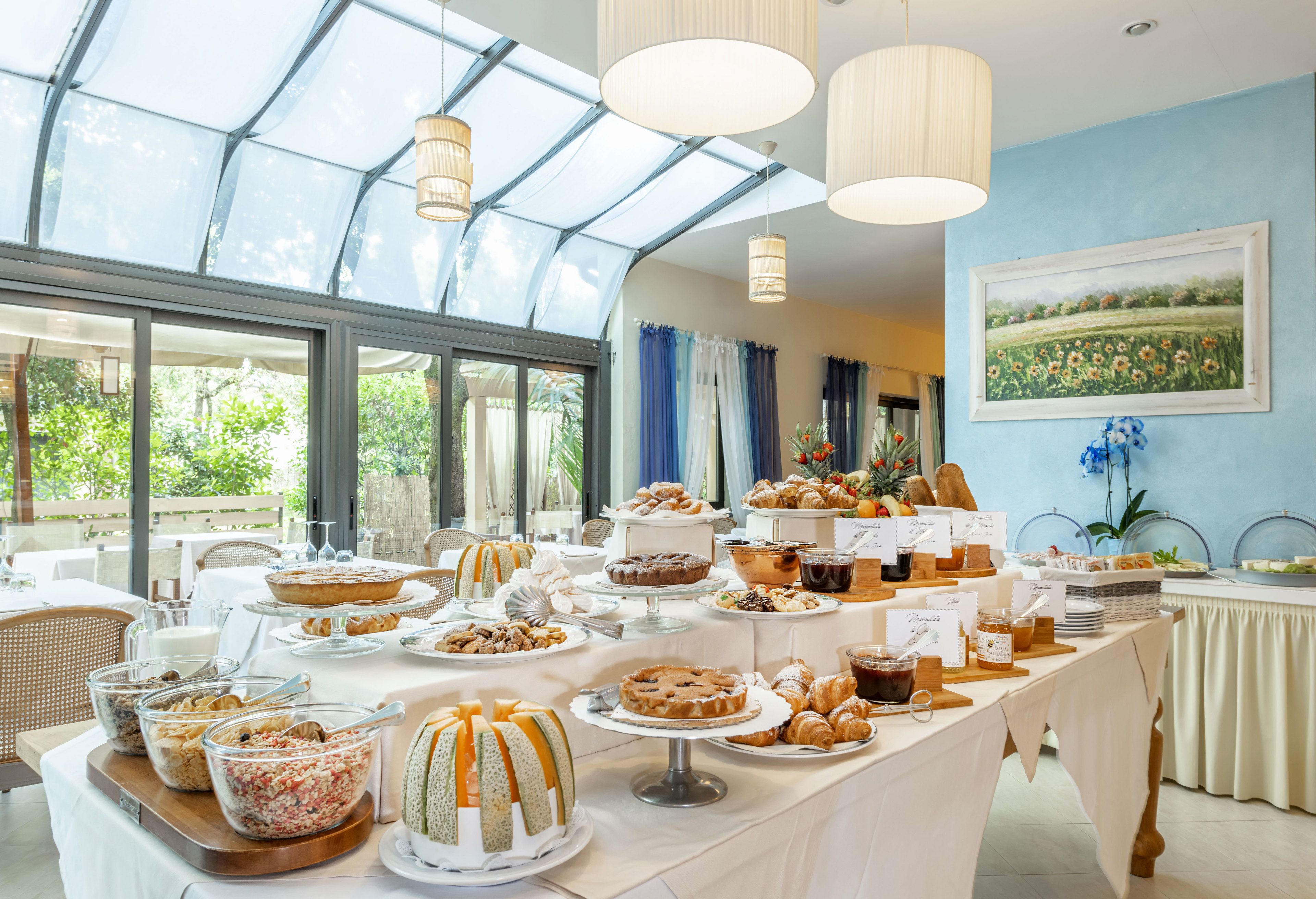 breakfast, lunch, dinner served; garden views