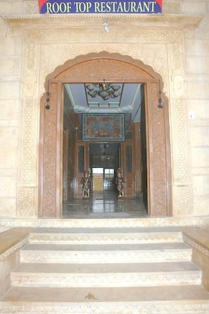 Property entrance - Gorakh Haveli (Jaisalmer)