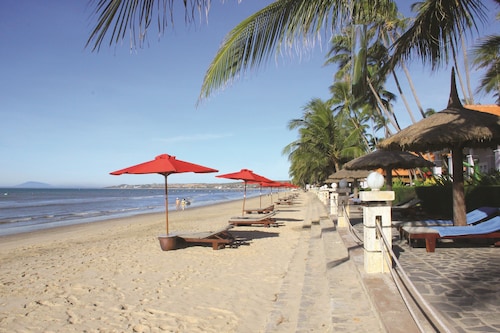 MuiNe Century Beach Resort & Spa